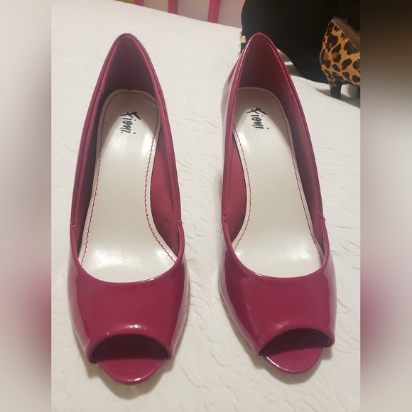 FIONI PINK HEELS SIZE 8.5 - Picture 2 of 7